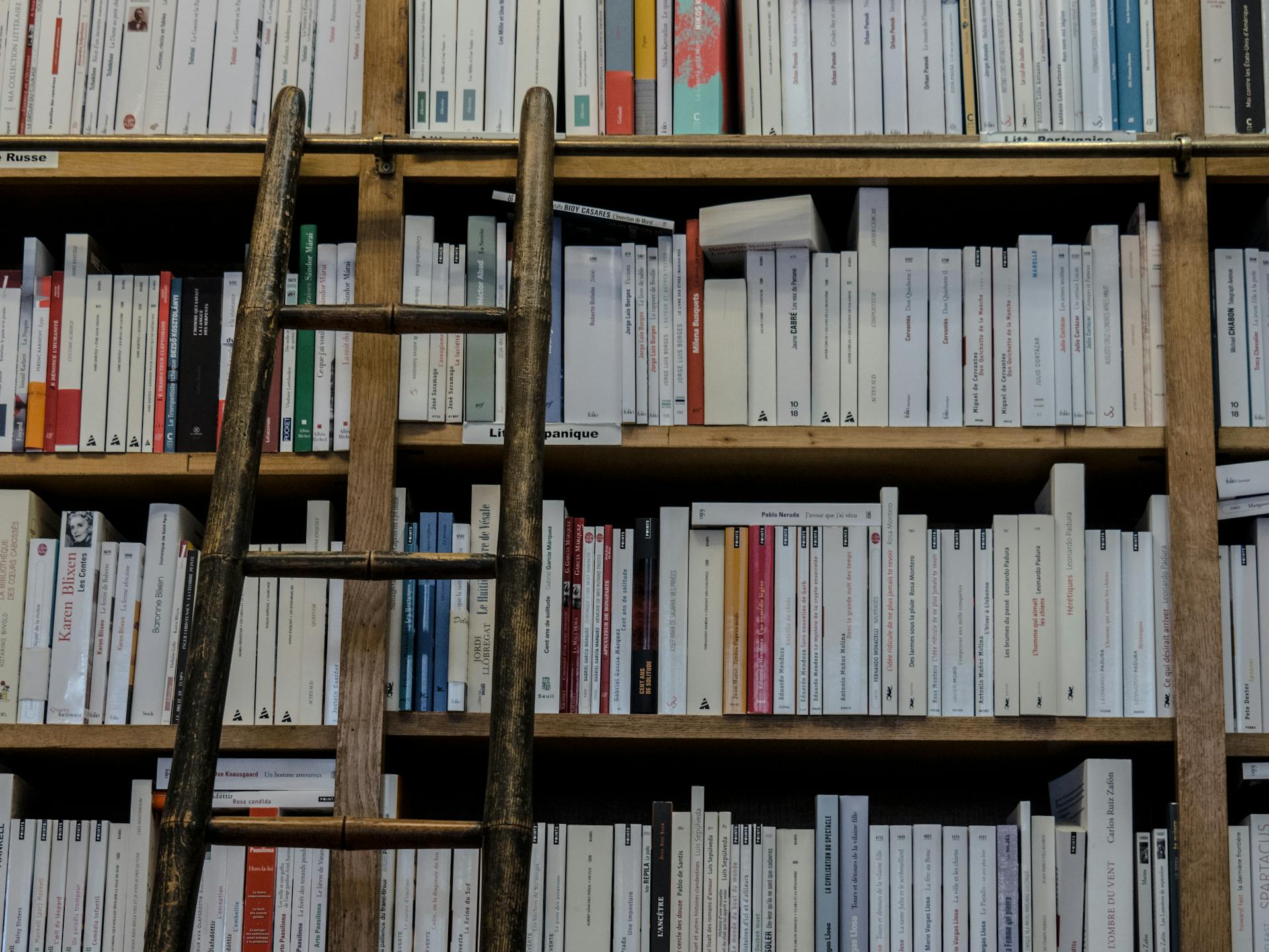 Turning over a new leaf: the best packaging for shipping books