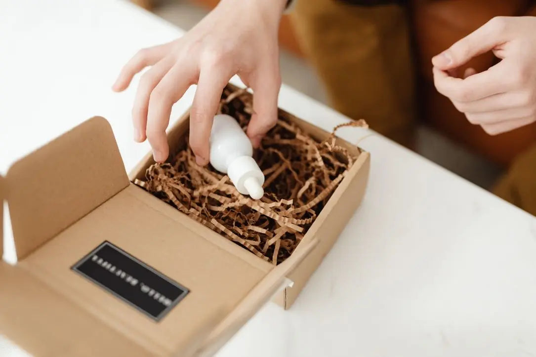 Ecommerce-Packaging-Cardboard-Mailer-Boxes-know-the-difference. The Packaging Club