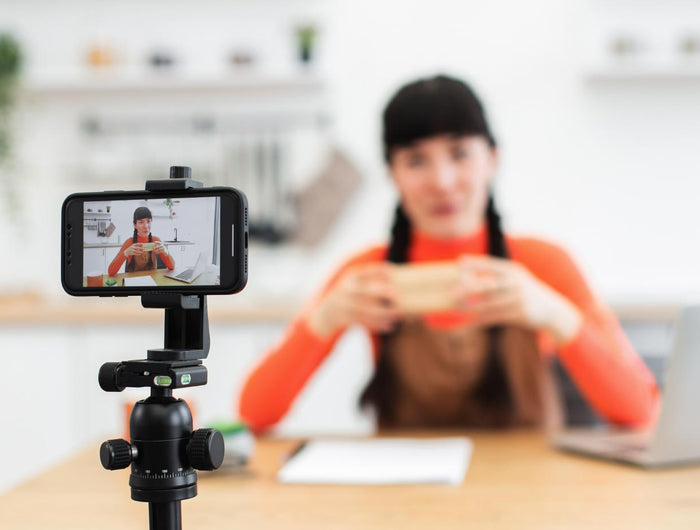 <h2>Image with banners</h2>